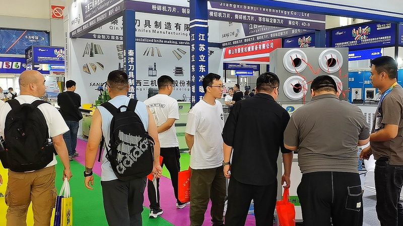 在选择成都小型展厅设计公司时，可以从以下几个方面进行考量：